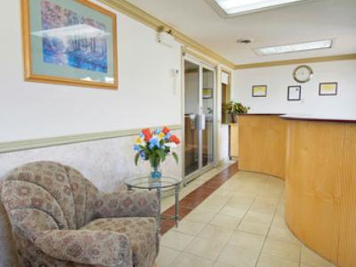 Super 8 By Wyndham Quesnel Bc Otel İç mekan fotoğraf