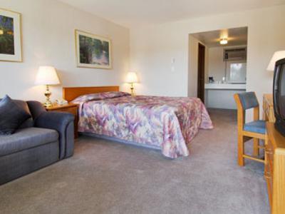 Super 8 By Wyndham Quesnel Bc Otel Oda fotoğraf